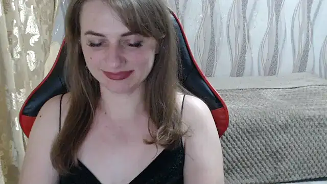 LioraW online show from March 8, 9:07 pm