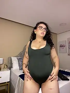 AlmaraRouge online show from May 6, 8:14 pm
