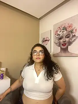 AlmaraRouge online show from May 9, 8:14 pm