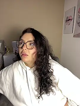 AlmaraRouge online show from June 11, 2:53 am
