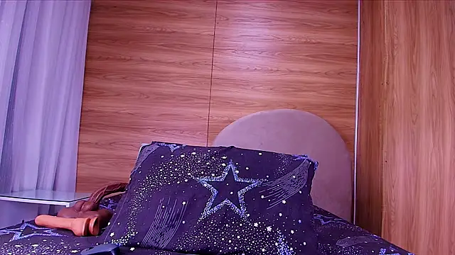 Snapshot of kiara_lp chatting on June 12, 3:05 am kiara lp online show from June 12, 3:05 am