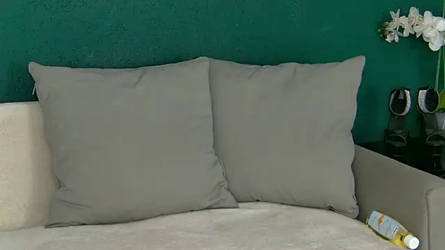 SkinnyNatty online show from July 29, 3:48 am