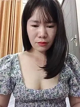 Snapshot of Bondgirl_9 chatting on June 19, 6:56 pm Bondgirl 9 online show from June 19, 6:56 pm
