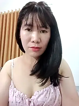 Snapshot of Bondgirl_9 chatting on June 27, 6:46 pm Bondgirl 9 online show from June 27, 6:46 pm