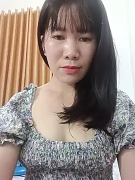 Snapshot of Bondgirl_9 chatting on June 30, 11:33 am Bondgirl 9 online show from June 30, 11:33 am