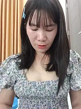 Snapshot of Bondgirl_9 chatting on July 14, 7:30 pm Bondgirl 9 online show from July 14, 7:30 pm