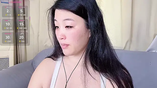 Snapshot of Tavie1744 chatting on July 6, 11:07 pm Tavie1744 online show from July 6, 11:07 pm