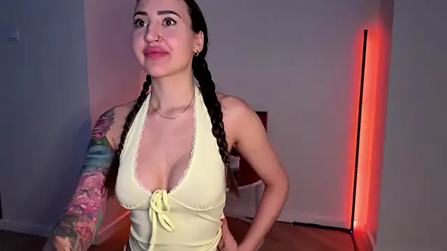 Lilith Lure online show from May 28, 4:10 am