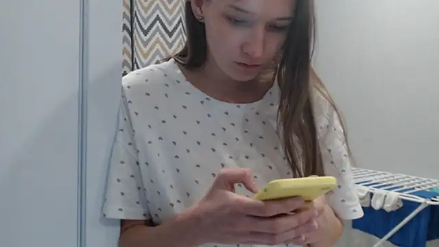 Olivia Swann online show from March 20, 8:46 pm