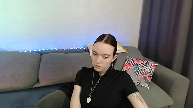 SunyLily online show from May 3, 6:08 am