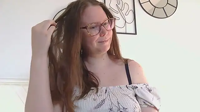 Snapshot of CelineThompson chatting on March 14, 2:44 pm CelineThompson online show from March 14, 2:44 pm