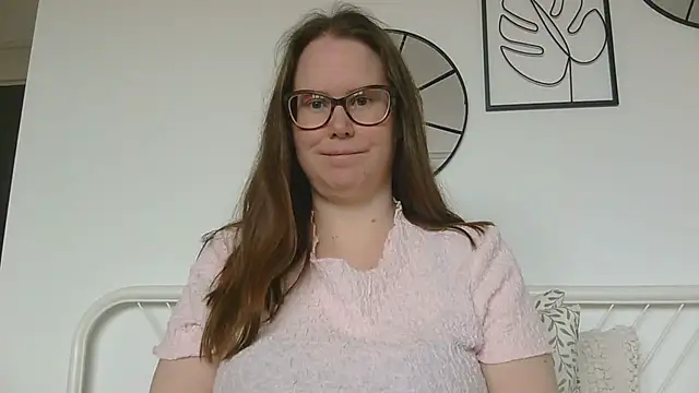 Snapshot of CelineThompson chatting on April 17, 2:09 pm CelineThompson online show from April 17, 2:09 pm