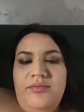 julietalovee online show from March 11, 9:21 pm