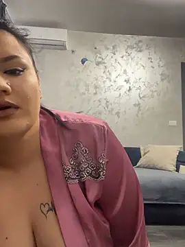 julietalovee online show from March 14, 7:58 am