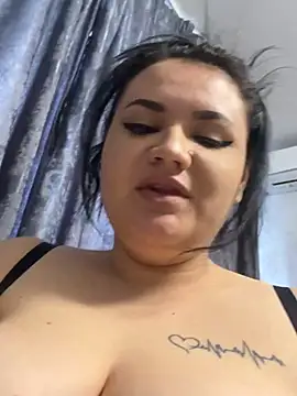 julietalovee online show from March 17, 8:28 am