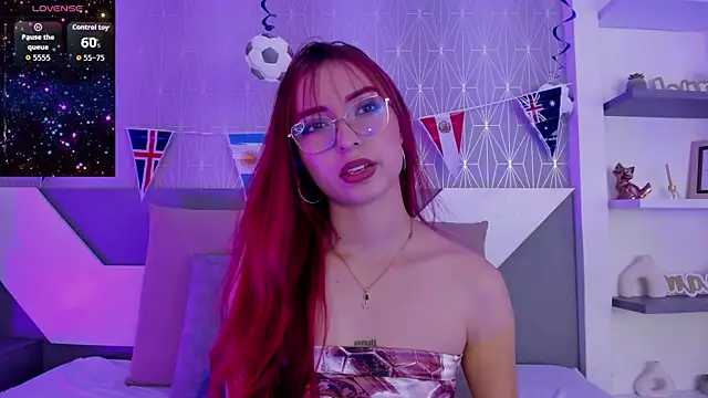 Ashleey Vega online show from July 7, 1:48 pm