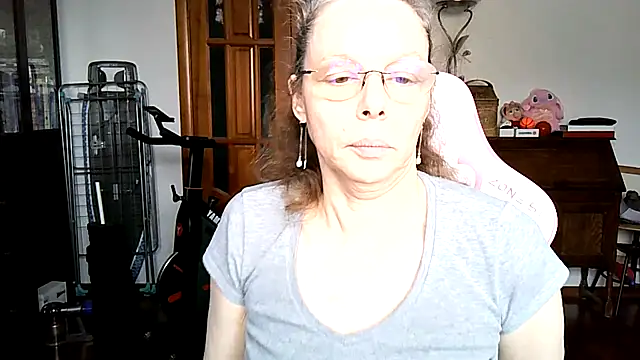 Helly nana online show from March 19, 11:25 am