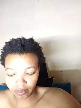 Snapshot of LOLOAVEE chatting on July 1, 1:24 pm LOLOAVEE online show from July 1, 1:24 pm