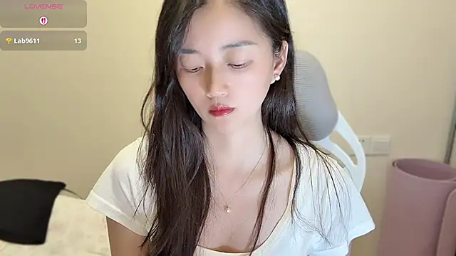 Snapshot of jinxiyao01 chatting on June 27, 2:23 pm jinxiyao01 online show from June 27, 2:23 pm