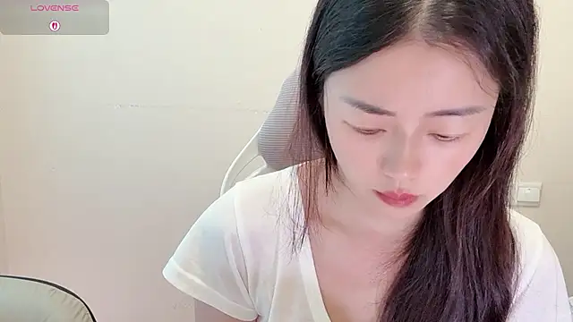 Snapshot of jinxiyao01 chatting on July 4, 2:40 am jinxiyao01 online show from July 4, 2:40 am