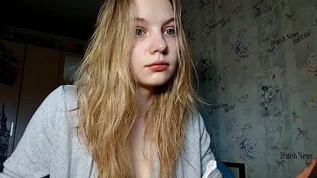 Emmaheartley online show from March 15, 5:13 am