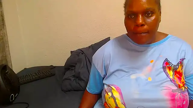 Busty42DDZA online show from April 26, 9:40 am