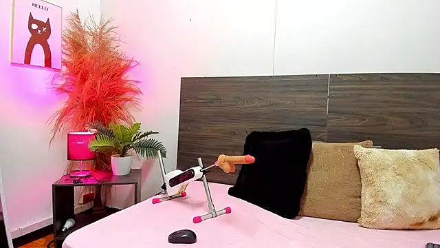 Snapshot of KahiaSmith chatting on July 25, 12:47 pm KahiaSmith online show from July 25, 12:47 pm