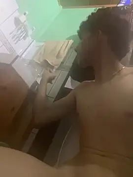 6dilax9 online show from April 15, 10:32 pm