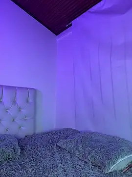 Ammy Glow online show from March 18, 6:27 am