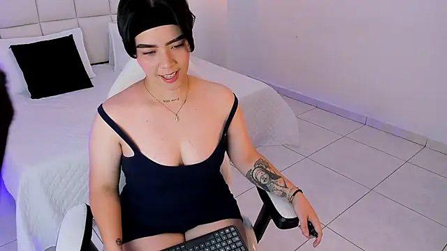 Isabella clarkk online show from March 12, 11:44 pm