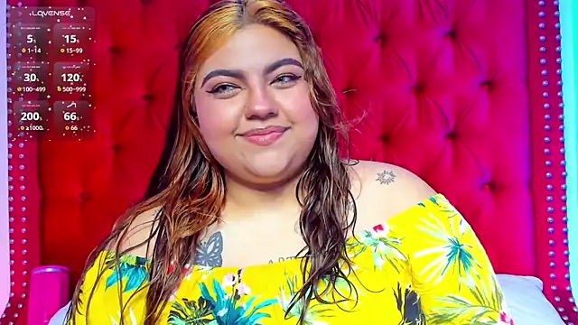 Snapshot of SunnyHoney_ chatting on June 17, 12:29 pm SunnyHoney online show from June 17, 12:29 pm