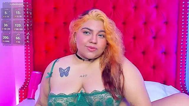 Snapshot of SunnyHoney_ chatting on July 20, 12:18 pm SunnyHoney online show from July 20, 12:18 pm