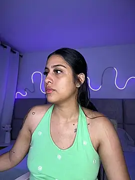 Abrilll2 online show from March 7, 2:52 am