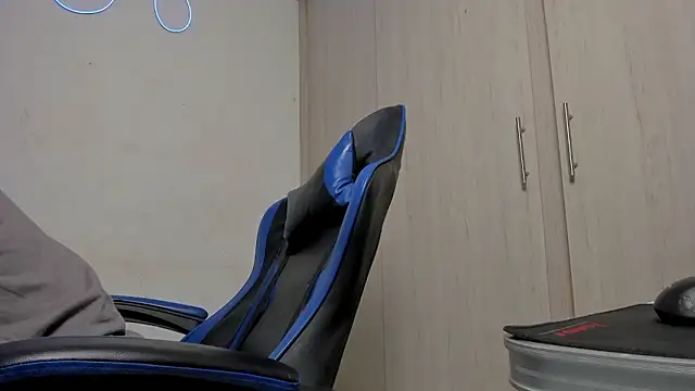 valeriahustooon online show from March 14, 10:04 pm