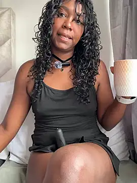 Snapshot of maryjane_ebony chatting on July 14, 2:01 pm maryjane ebony online show from July 14, 2:01 pm