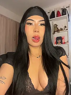 Snapshot of Jade-Naughty chatting on July 31, 7:02 pm Jade-Naughty online show from July 31, 7:02 pm