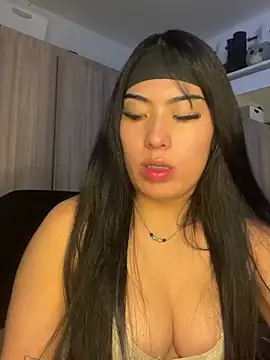 Snapshot of Jade-Naughty chatting on August 1, 10:19 pm Jade-Naughty online show from August 1, 10:19 pm