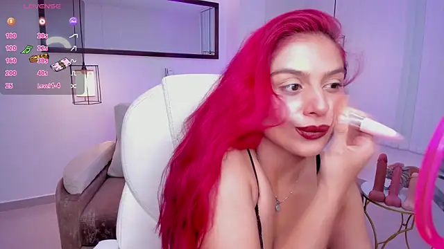 Snapshot of Raven-reyess chatting on May 12, 2:47 pm Raven-reyess online show from May 12, 2:47 pm