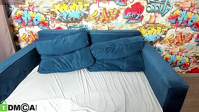 Sara Spans online show from March 6, 1:02 am