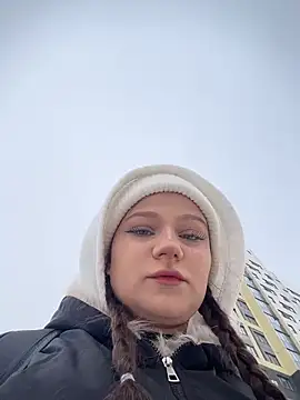 Snapshot of MaryLola chatting on March 27, 10:15 am MaryLola online show from March 27, 10:15 am