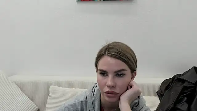 MollyCem online show from March 11, 5:08 pm