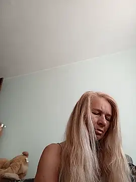 Snapshot of ViktoriaSexi1 chatting on May 19, 4:41 am ViktoriaSexi1 online show from May 19, 4:41 am