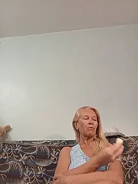 Snapshot of ViktoriaSexi1 chatting on May 23, 7:40 pm ViktoriaSexi1 online show from May 23, 7:40 pm
