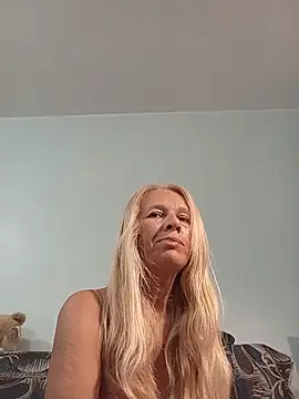 Snapshot of ViktoriaSexi1 chatting on May 27, 8:50 pm ViktoriaSexi1 online show from May 27, 8:50 pm