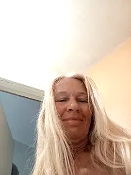 Snapshot of ViktoriaSexi1 chatting on June 4, 7:47 am ViktoriaSexi1 online show from June 4, 7:47 am