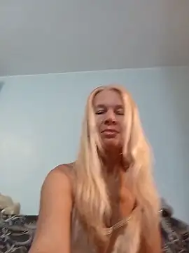 Snapshot of ViktoriaSexi1 chatting on June 4, 8:04 pm ViktoriaSexi1 online show from June 4, 8:04 pm