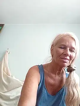 Snapshot of ViktoriaSexi1 chatting on June 26, 10:30 am ViktoriaSexi1 online show from June 26, 10:30 am