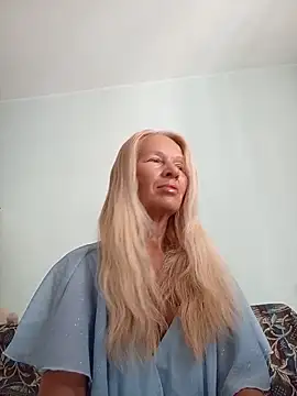 Snapshot of ViktoriaSexi1 chatting on July 2, 4:40 am ViktoriaSexi1 online show from July 2, 4:40 am