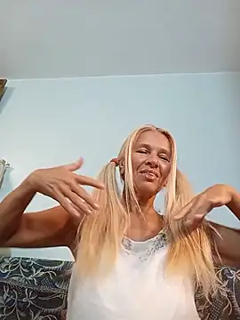 Snapshot of ViktoriaSexi1 chatting on July 11, 6:43 pm ViktoriaSexi1 online show from July 11, 6:43 pm