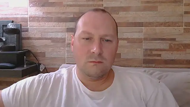 lustonfan online show from May 16, 12:48 pm